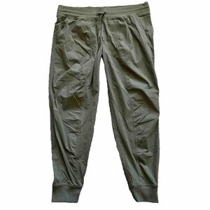 LULULEMON STUDIO DANCE PANTS SIZE 16 TRENDY STYLISH GREEN COMFY ATHLEISURE